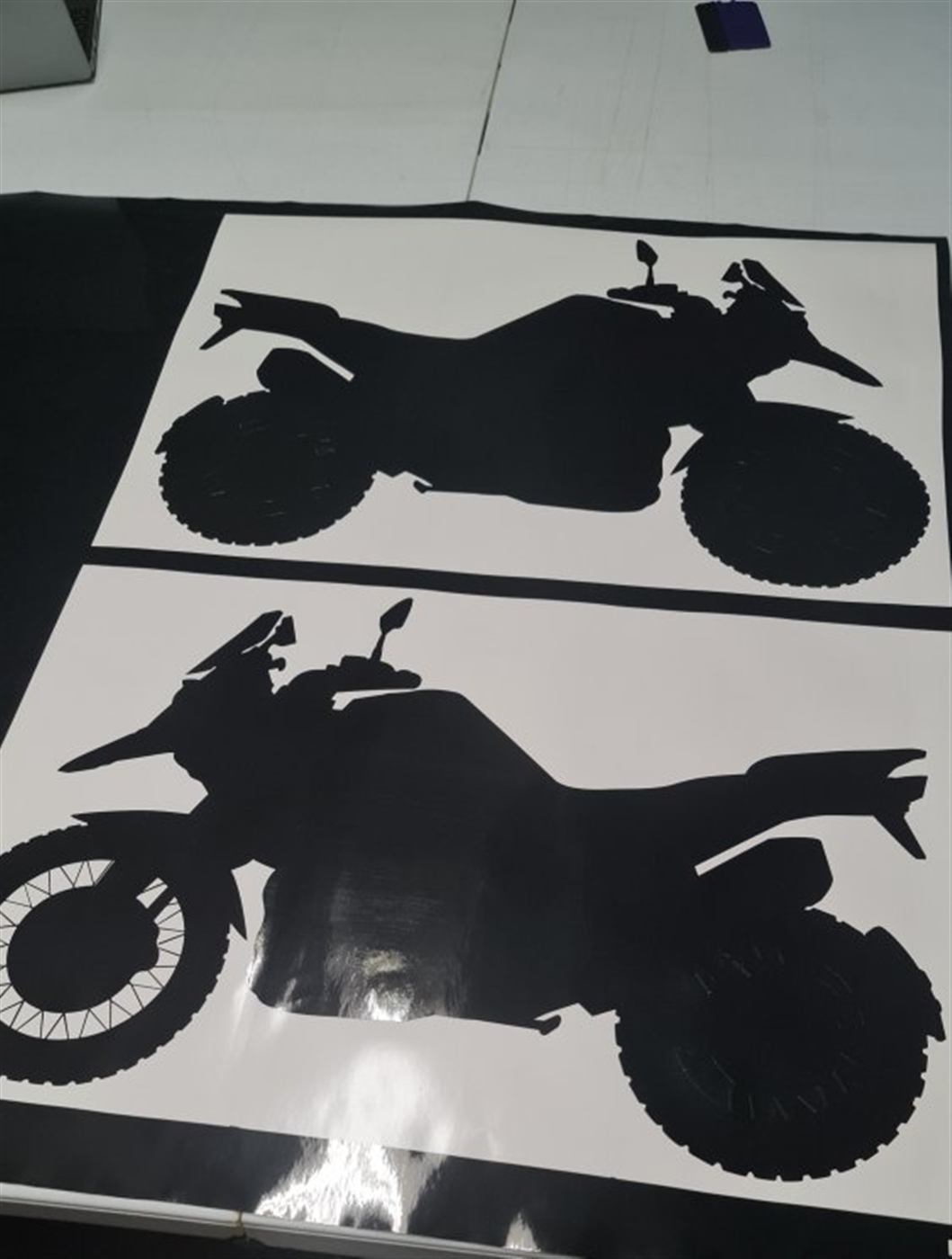 Precision vinyl cutting production for signage graphics